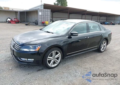 2013 Volkswagen Passat 3.6L V6 Sel Premium from USA, damaged, VIN 1VWCM7A33DC076641